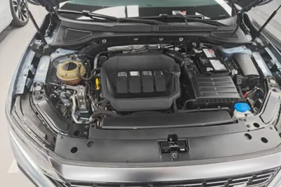 Volkswagen Passat 2022, 75600 км, за 16506 USD - фото 24