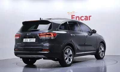 Kia Sorento 2016, 64100 км, за 8970.94 USD