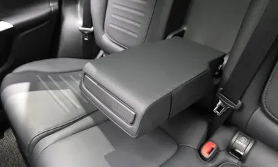 Mercedes-Benz GLC-Class 2024, 38225 км, за 38400.95 USD - фото 31