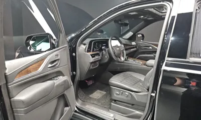 Cadillac Escalade 2023, 58504 км, за 65081.47 USD - фото 10