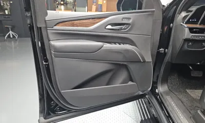 Cadillac Escalade 2023, 58504 км, за 65081.47 USD - фото 24