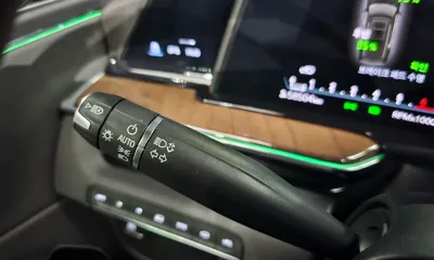 Cadillac Escalade 2023, 58504 км, за 65081.47 USD - фото 31