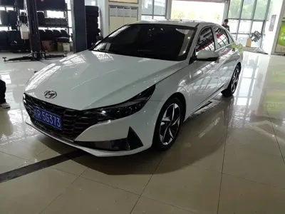 Hyundai Elantra · 2022 год