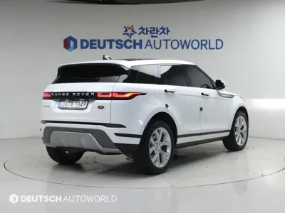 Land Rover Range Rover Evoque 2023, 50993 км, за 24222.13 USD