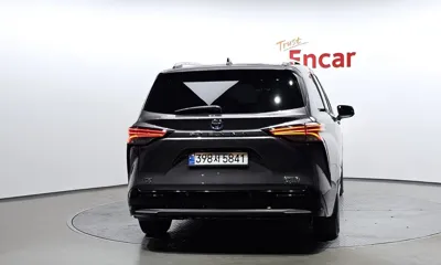 Toyota Sienna 2023, 81160 км, за 35430.43 USD