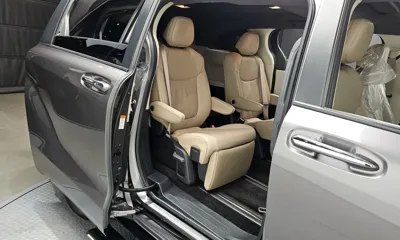 Toyota Sienna 2023, 81160 км, за 35430.43 USD - фото 12