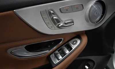 Mercedes-Benz C-Class 2019, 99473 км, за 15570.04 USD - фото 17