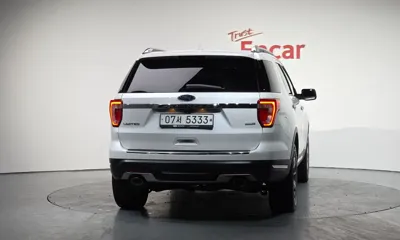 Ford Explorer 2018, 93778 км, за 10132.44 USD