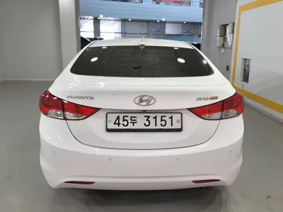 Hyundai Avante 2012, 143280 км, за 2730.29 USD