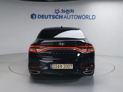Hyundai Grandeur 2018, 93463 км, за 11205.22 USD