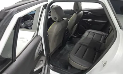 ChevroletGMDaewoo Trax 2024, 42133 км, за 17723.51 USD - фото 26