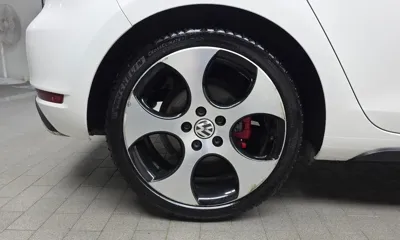 Volkswagen Golf 2013, 204315 км, за 6508.15 USD