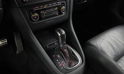 Volkswagen Golf 2013, 204315 км, за 6505.17 USD - фото 9