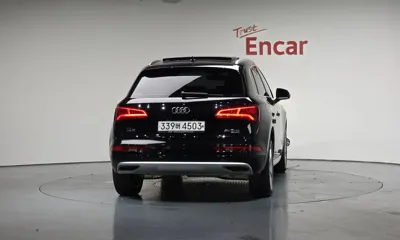 Audi Q5 2020, 70557 км, за 20559.63 USD