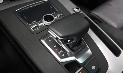 Audi Q5 2020, 70557 км, за 20559.63 USD - фото 9