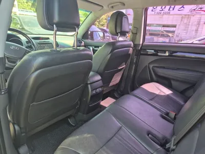 Kia Sorento 2013, 165915 км, за 4748.9 USD - фото 10