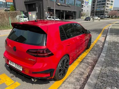 Volkswagen Golf 2016, 118629 км, за 10928.97 USD