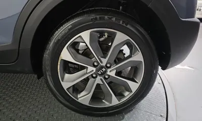 Kia Stonic 2018, 100824 км, за 5211.73 USD - фото 21