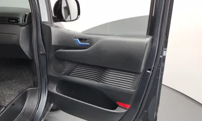 Hyundai Staria 2025, 26173 км, за 18558.3 USD - фото 24