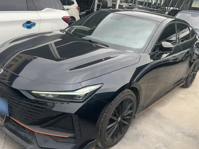 Changan UNI-V 2022, 29400 км, за 12458 USD - фото 4