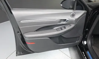 Hyundai Sonata 2023, 11367 км, за 16272.7 USD - фото 24