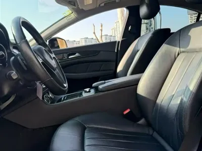 Mercedes-Benz CLS 2012, 120000 км, за 12524.12 USD