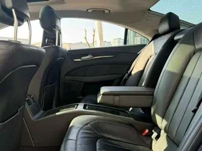 Mercedes-Benz CLS 2012, 120000 км, за 12524.12 USD