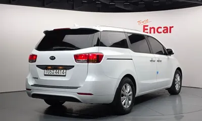 Kia Canival 2016, 115458 км, за 5382.7 USD