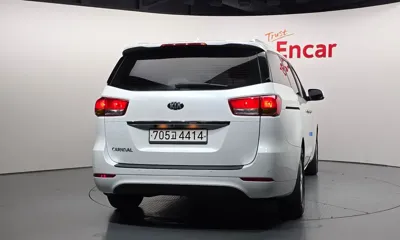 Kia Canival 2016, 115458 км, за 5382.7 USD