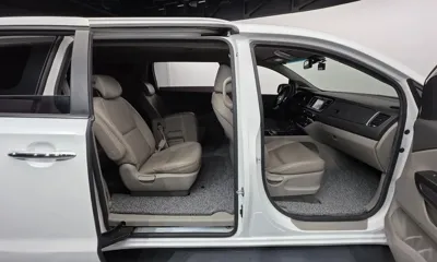 Kia Canival 2016, 115458 км, за 5382.7 USD - фото 19