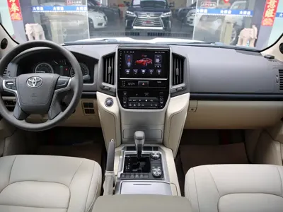 Toyota Land Cruiser 2019, 25000 км, за 71284.32 USD - фото 6