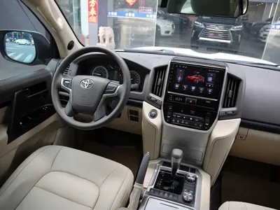 Toyota Land Cruiser 2019, 25000 км, за 71284.32 USD - фото 7