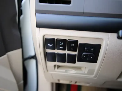 Toyota Land Cruiser 2019, 25000 км, за 71284.32 USD - фото 13