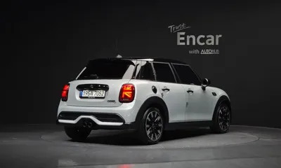MINI Cooper 2022, 72521 км, за 15130.49 USD