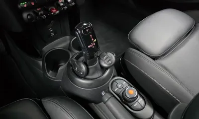 MINI Cooper 2022, 72521 км, за 15130.49 USD - фото 9