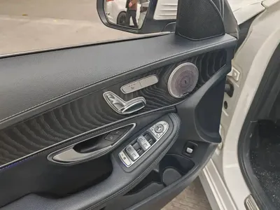 Mercedes-Benz C-Class 2017, 130000 км, за 14280.52 USD