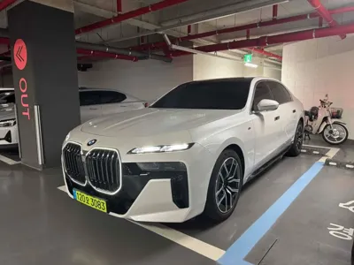 BMW 7-Series · 2024 год