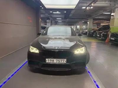 BMW 5-Series · 2015 год