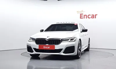 BMW 5-Series 2023, 79029 км, за 28807.92 USD