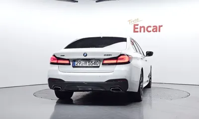 BMW 5-Series 2023, 79029 км, за 28807.92 USD