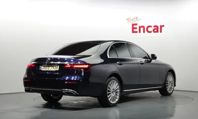 Mercedes-Benz E-Class 2022, 49599 км, за 22074.62 USD
