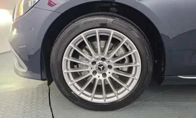 Mercedes-Benz E-Class 2022, 49599 км, за 22074.62 USD