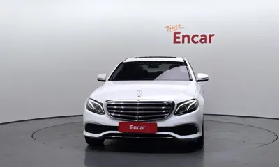 Mercedes-Benz E-Class 2018, 99863 км, за 15189.96 USD