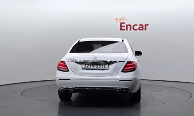 Mercedes-Benz E-Class 2018, 99863 км, за 15189.96 USD