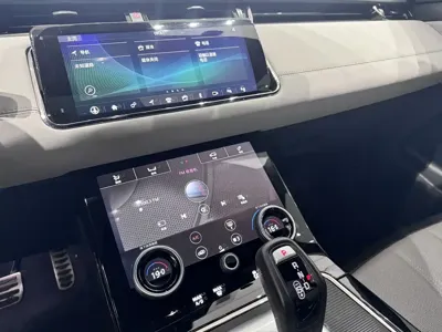 Land Rover Evoque 2021, 40000 км, за 17559.54 USD - фото 9