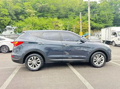 Hyundai Santafe 2014, 140731 км, за 5665.17 USD