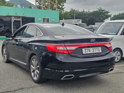Hyundai Grandeur 2016, 188172 км, за 4291.2 USD
