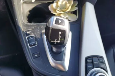 BMW 3 Series 2016, 101600 км, за 8375 USD - фото 14