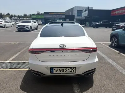 Hyundai Grandeur 2022, 61675 км, за 17915.32 USD