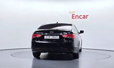 Hyundai Sonata 2013, 167076 км, за 3774.83 USD